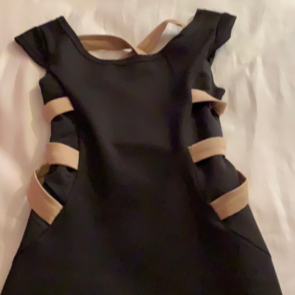 Dress - Picture 3 of 7